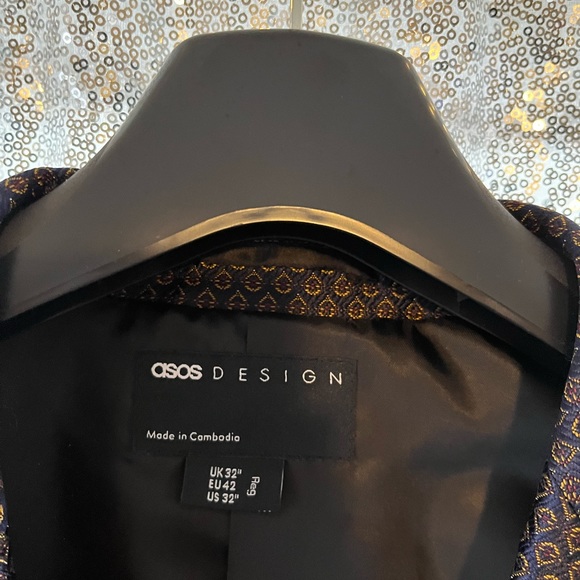 Mens suit - Picture 8 of 13